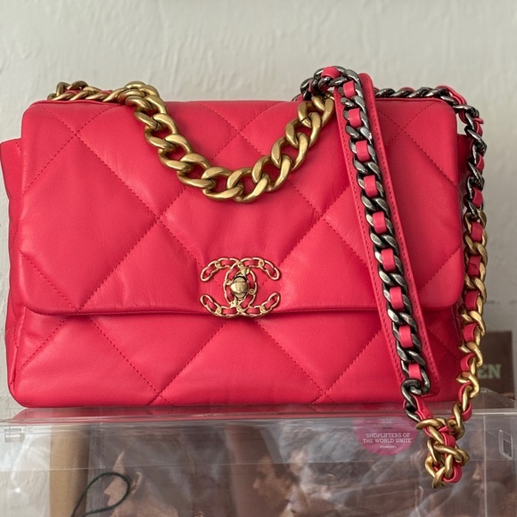 AUTHENTIC CHANEL 19, Large - Dark Rose - Picture 1 of 17